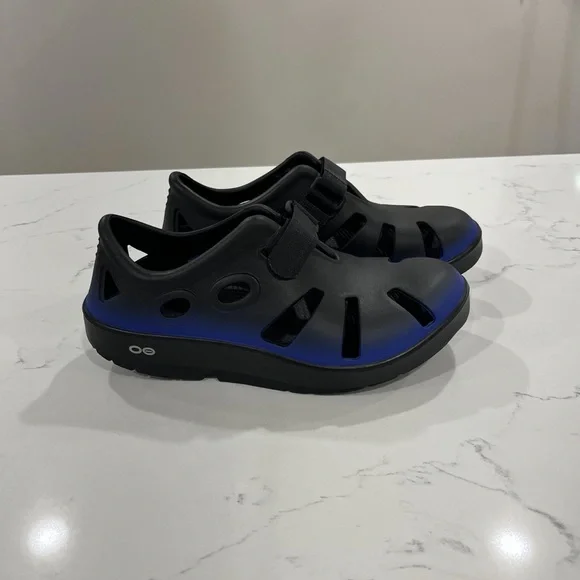 Oofos Oocandoo Sandal Men’s size 6 Women’s size 8 - Picture 2 of 8